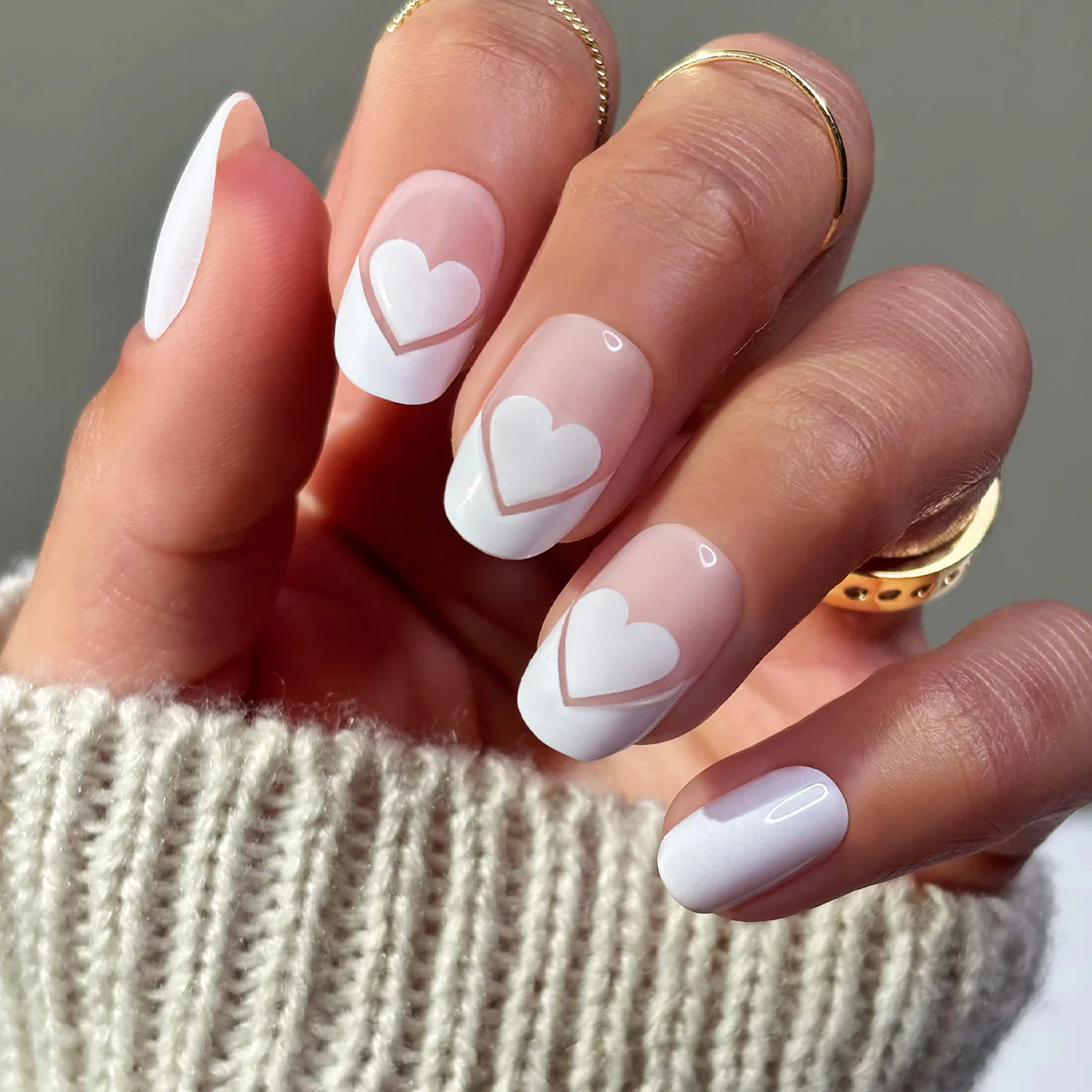 Elegant Love - Oval Medium - Sustainable Nails - Image 2