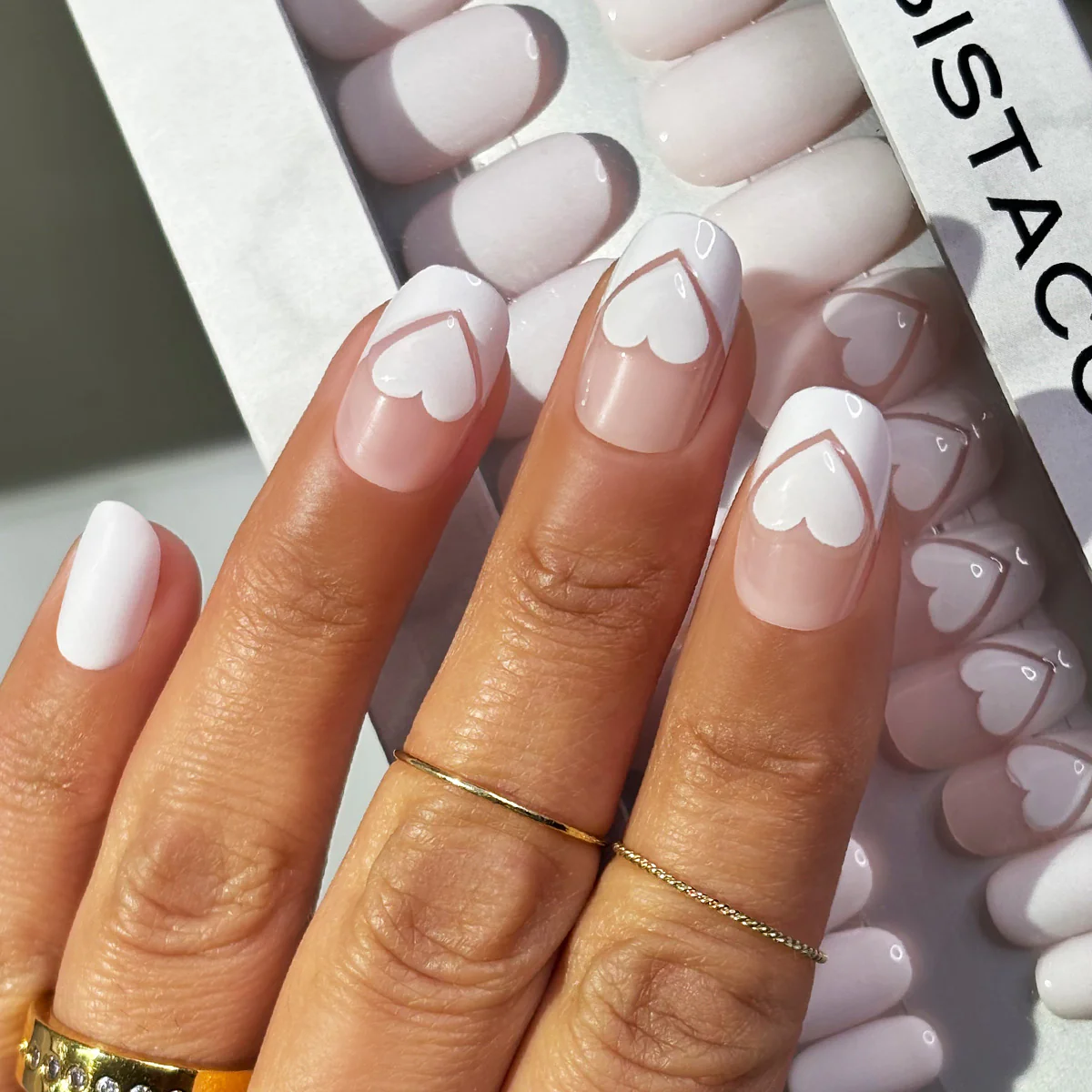 Elegant Love - Oval Medium - Sustainable Nails - Image 3