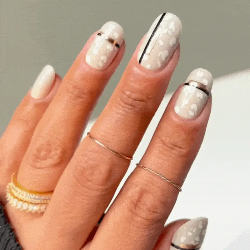 Noir Baroque - Oval Sustainable Nails - Image 2
