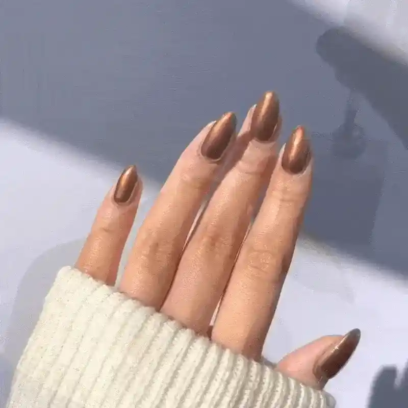 Saffron - Shade Shift Metallic Nail Powder - Image 3