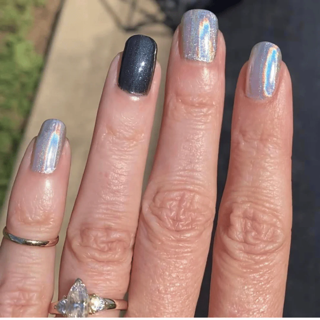 Sterling - Holographic Nail Powder - Image 4
